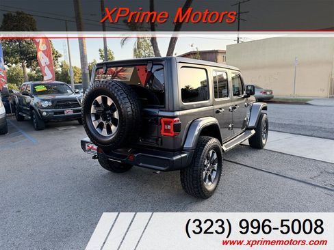 Used 2018 Jeep Wrangler Unlimited Sahara AWD/4WD image 7