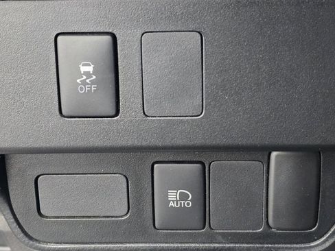 Used 2022 Toyota Tacoma SR image 17