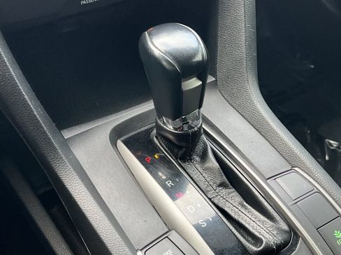 Used 2019 Honda Civic Sport image 21