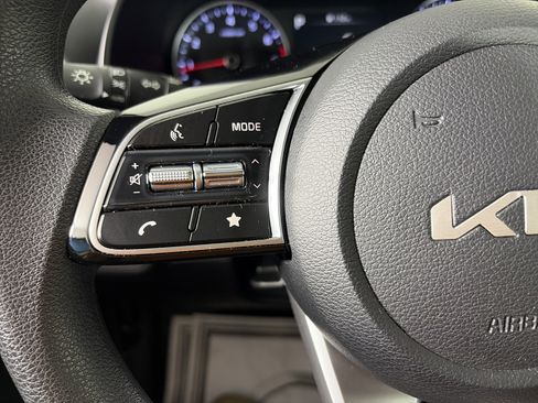 Used 2024 Kia Forte LXS w/ LXS Technology Package image 15