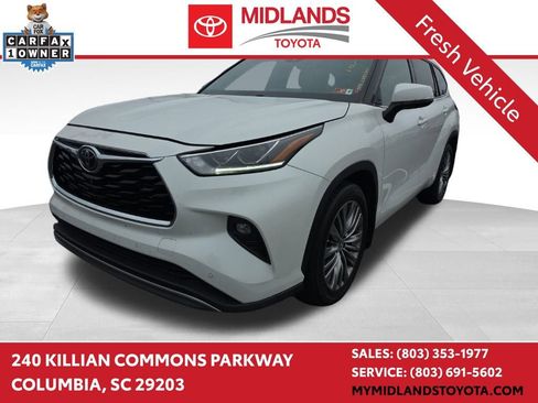 Used 2020 Toyota Highlander Platinum image 1