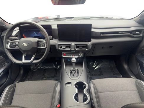 Used 2025 Ford Mustang Coupe image 45