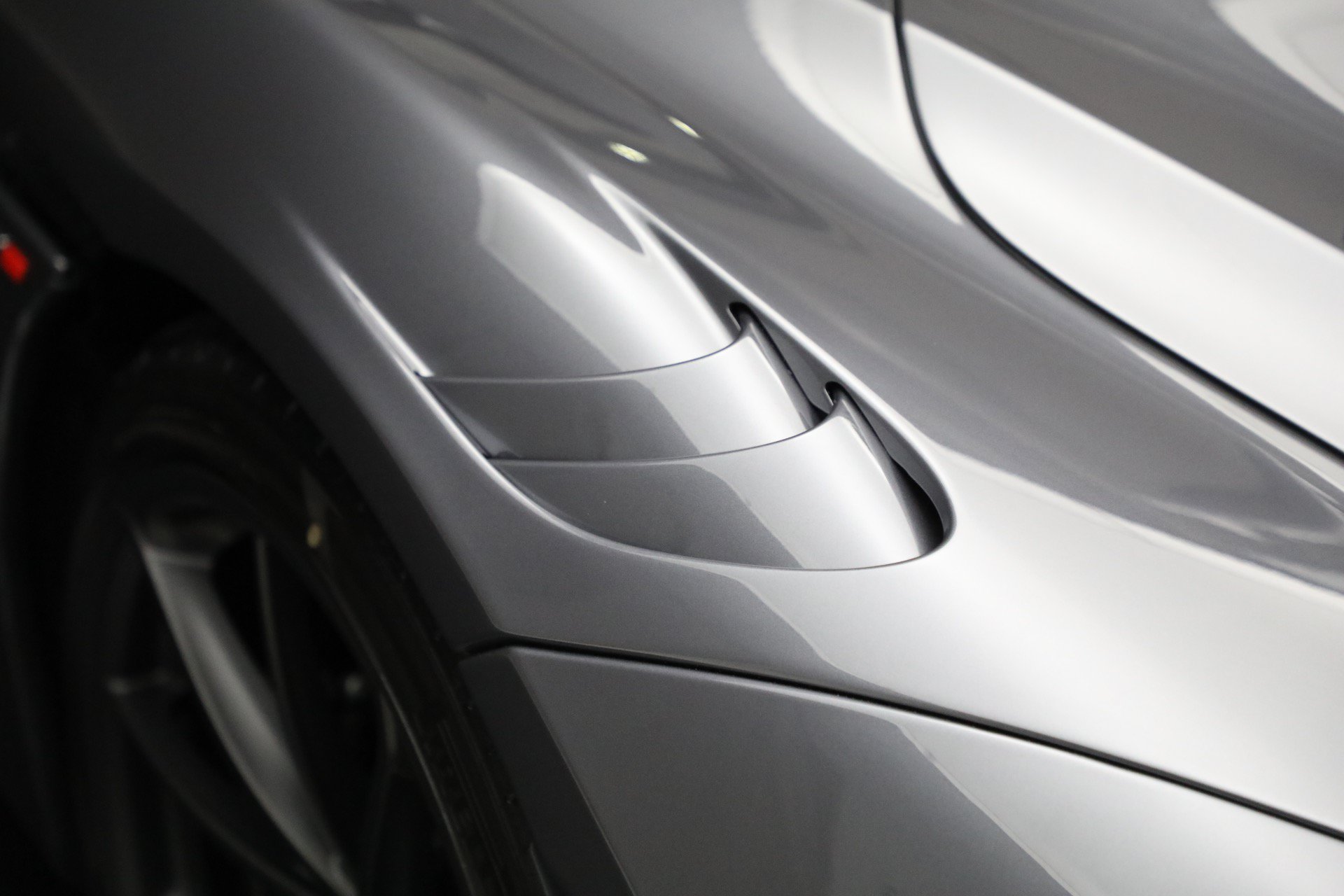 Used 2024 McLaren 750S Spider RWD image 24