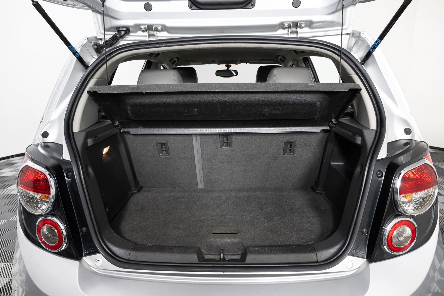 Used 2015 Chevrolet Sonic LTZ FWD image 20