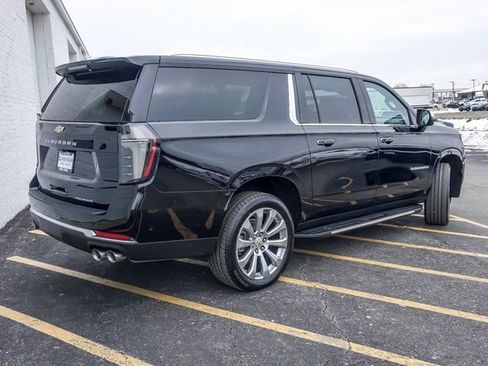 New 2026 Chevrolet Suburban Premier AWD/4WD image 6