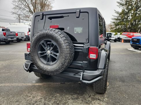 Used 2017 Jeep Wrangler Unlimited Sahara AWD/4WD image 17