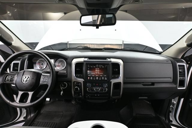 Used 2017 RAM 1500 Classic SLT AWD/4WD image 18