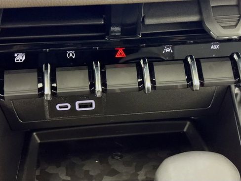 New 2026 GMC Canyon Denali image 36