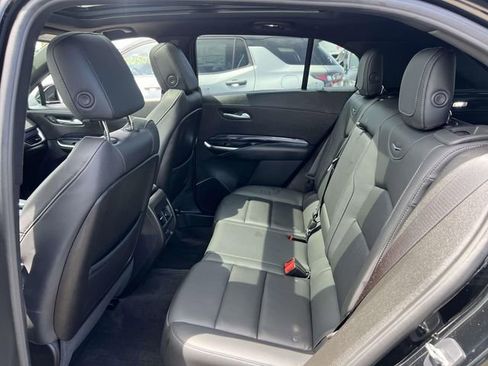 Used 2023 Cadillac XT4 Luxury w/ Cold Weather Package AWD/4WD image 11