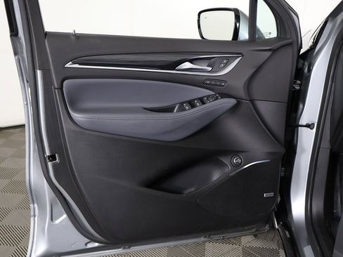 Used 2024 Buick Enclave Premium image 27