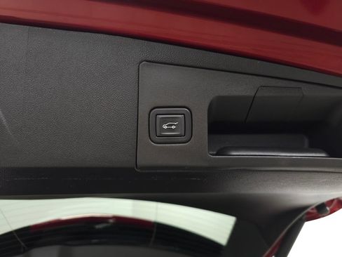 Certified 2023 Cadillac XT5 Premium Luxury AWD/4WD image 7