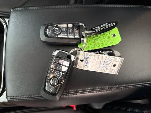 Certified 2023 Lincoln Nautilus Reserve w/ Monochromatic Package image 33