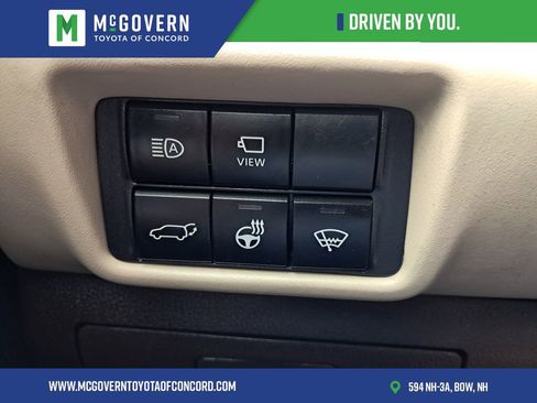 Used 2022 Toyota Highlander Platinum AWD/4WD image 33