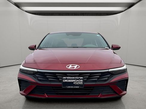 Used 2025 Hyundai Elantra SE image 8