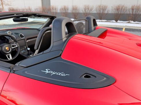 Used 2022 Porsche 718 Boxster Spyder image 30