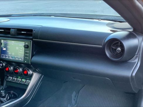 Used 2024 Toyota GR86 image 16
