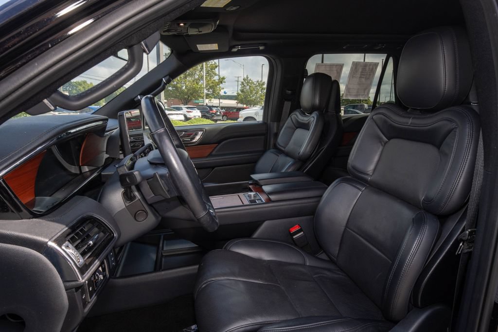 Used 2024 Lincoln Navigator Reserve AWD/4WD image 13
