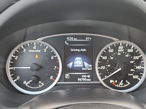 Used 2017 Nissan Sentra SL image 17