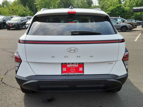 Used 2024 Hyundai Kona SEL AWD/4WD image 5