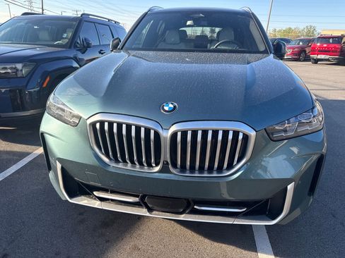 Used 2024 BMW X5 sDrive40i w/ Premium Package image 3