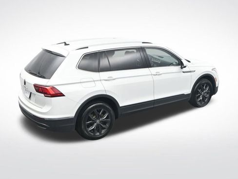 Used 2024 Volkswagen Tiguan SE image 28