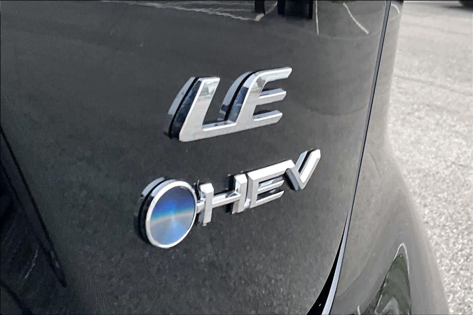 Used 2025 Toyota Corolla LE w/ Convenience Package FWD image 10