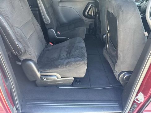 Used 2017 Dodge Grand Caravan SE FWD image 51