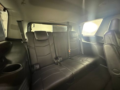 Used 2019 Cadillac Escalade Luxury AWD/4WD image 54
