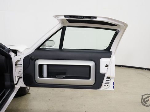 Used 2005 Ford GT image 34