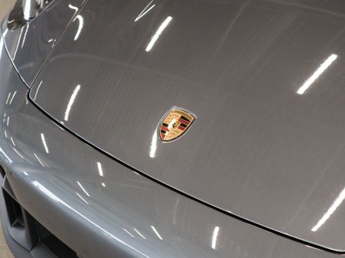 Used 2025 Porsche 911 Carrera 4 GTS image 32