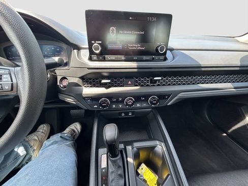 Used 2025 Honda Accord SE image 17