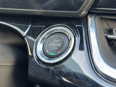 Certified 2025 Chevrolet Trax RS w/ Driver Confidence Package image 32