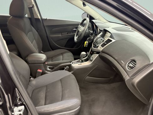 Used 2016 Chevrolet Cruze LT FWD image 20
