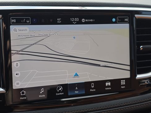 New 2026 Chrysler Pacifica Pinnacle image 18