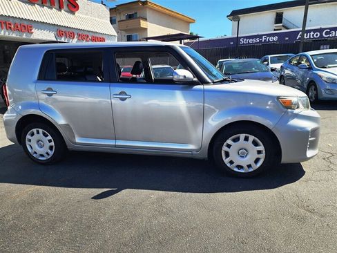 Used 2014 Scion xB image 8