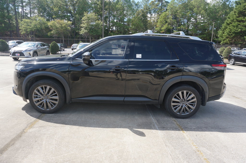 Used 2024 Nissan Pathfinder SL w/ SL Premium Package FWD image 22
