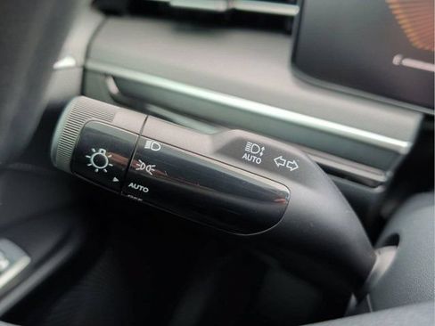 New 2026 Kia K5 LXS FWD image 25