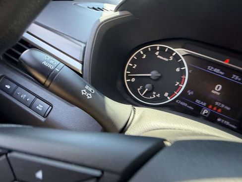 Used 2024 Nissan Altima 2.5 SV image 37