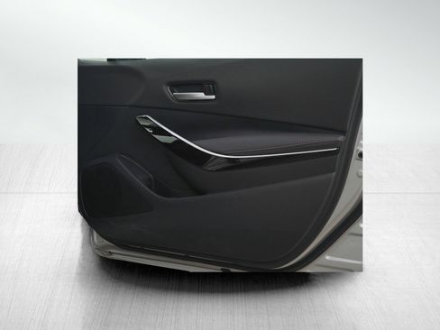 Used 2025 Toyota Corolla XSE image 9