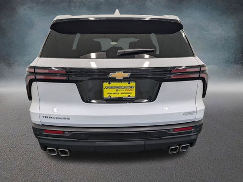 Used 2024 Chevrolet Traverse LS w/ LPO, Floor Liner Package FWD image 5