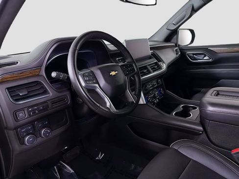 Used 2023 Chevrolet Tahoe Premier AWD/4WD image 9