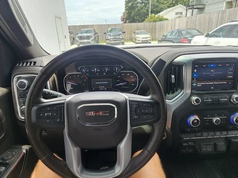 Used 2021 GMC Sierra 1500 SLT AWD/4WD image 19