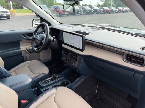 Used 2025 Ford Maverick Lariat w/ 4K Tow Package AWD/4WD image 21