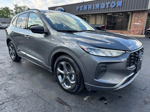 Used 2024 Ford Escape ST-Line w/ Equipment Group 301A FWD image 9