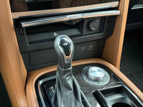 Used 2024 INFINITI QX80 Sensory AWD/4WD image 18