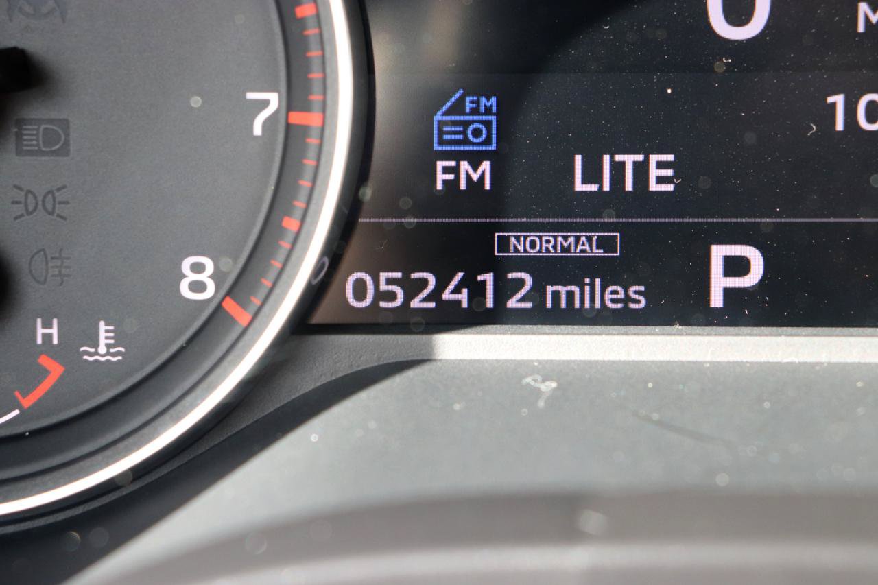 Used 2024 Mitsubishi Outlander AWD image 28