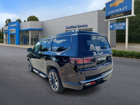 Used 2024 Jeep Wagoneer Series II w/ Premium Group I AWD/4WD image 5