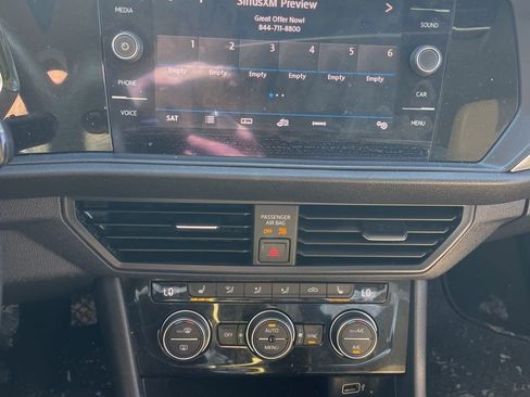 Used 2019 Volkswagen Jetta SEL image 9