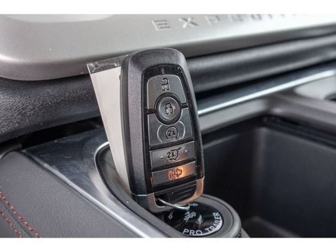 Used 2025 Ford Expedition Max Active AWD/4WD image 30
