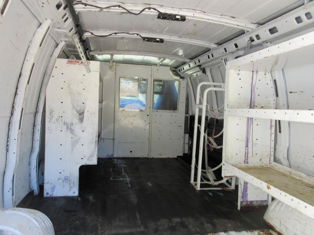 Used 2016 Chevrolet Express 3500 Extended RWD image 14